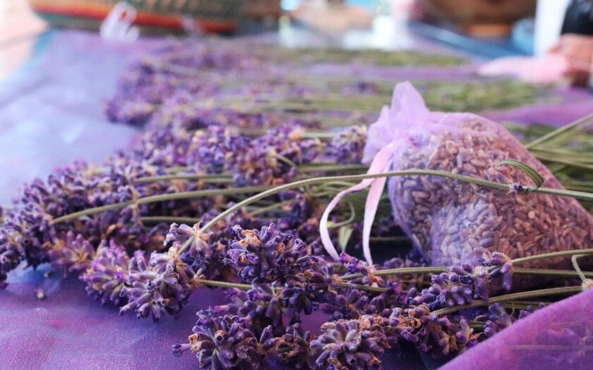 Lavendelöl - Eigenschaften, Herstellung und Verwendung